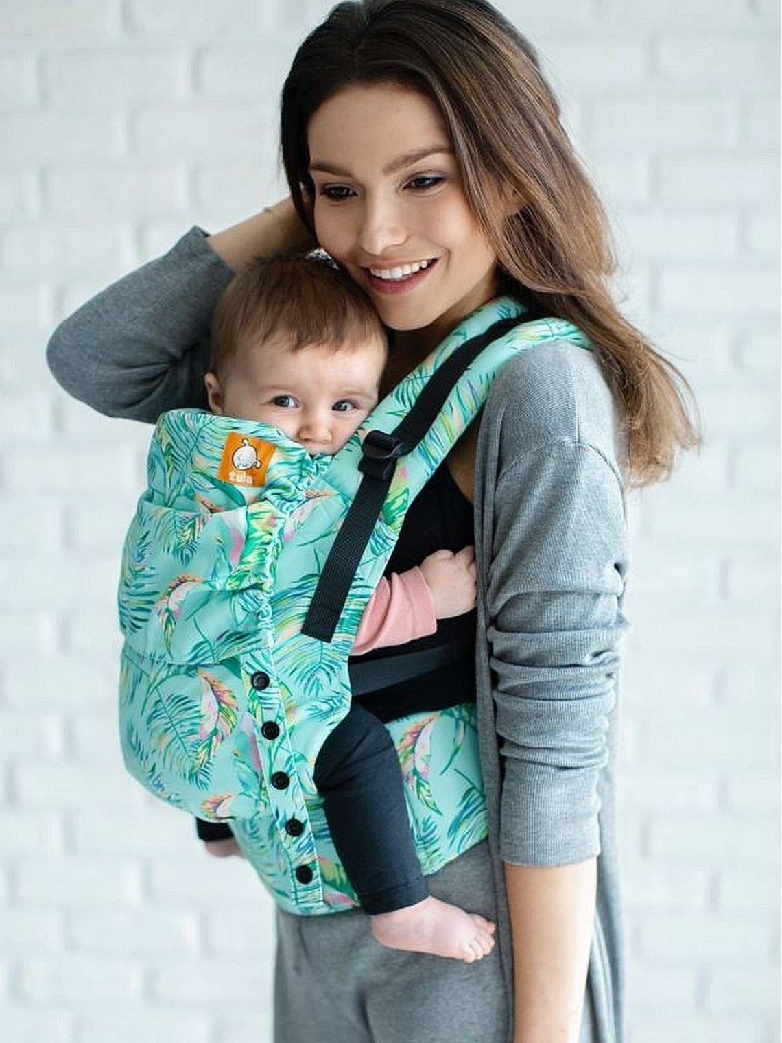 Tula Free To Grow Baby Carrier – ergonomic from birth, no insert needed