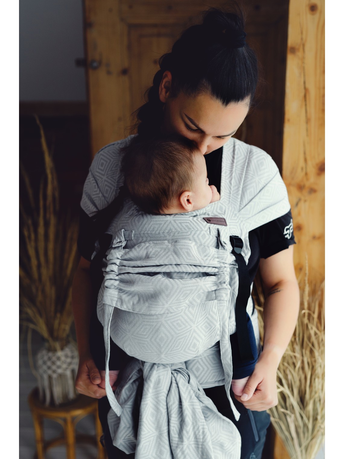 Little Frog Cross Hybrid – ergonomisks pusriņķa slings no dzimšanas