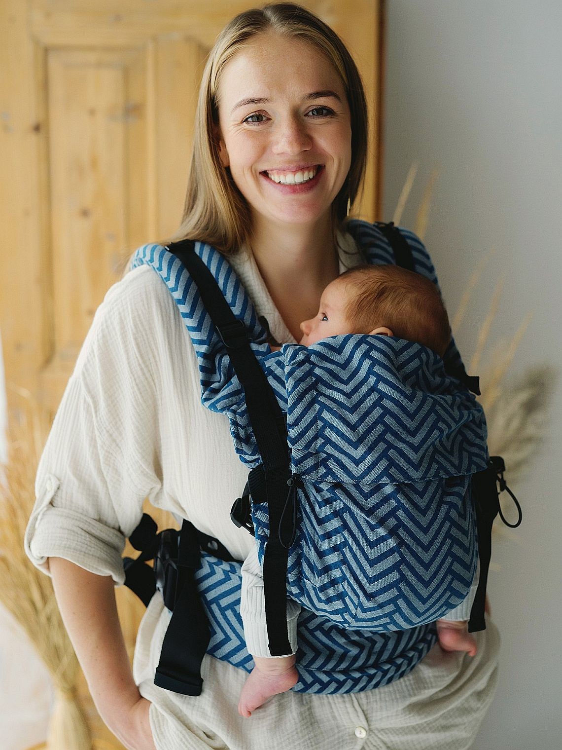 Little Frog Prime – lightweight, breathable newborn carrier