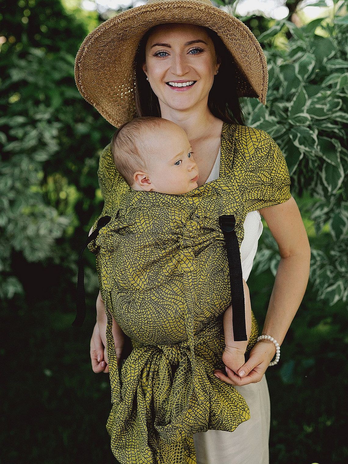 Little Frog Cross Hybrid – ergonomisks pusriņķa slings no dzimšanas