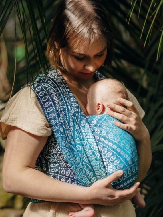 LennyLamb baby wrap – ergonomic and soft from birth to preschool