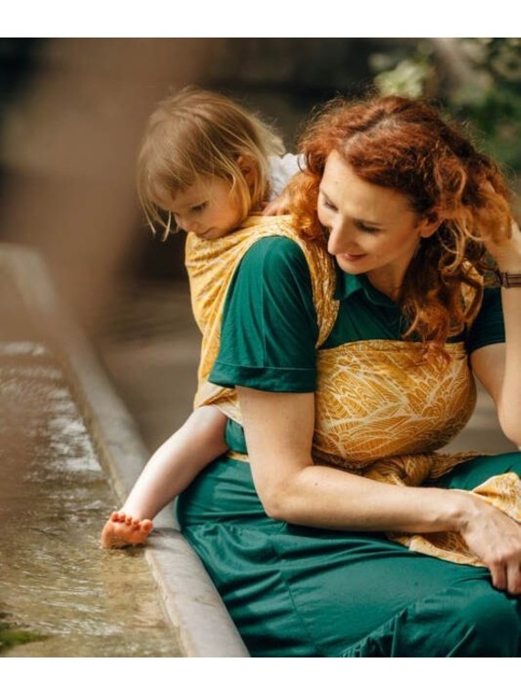 LennyLamb baby wrap – ergonomic and soft from birth to preschool