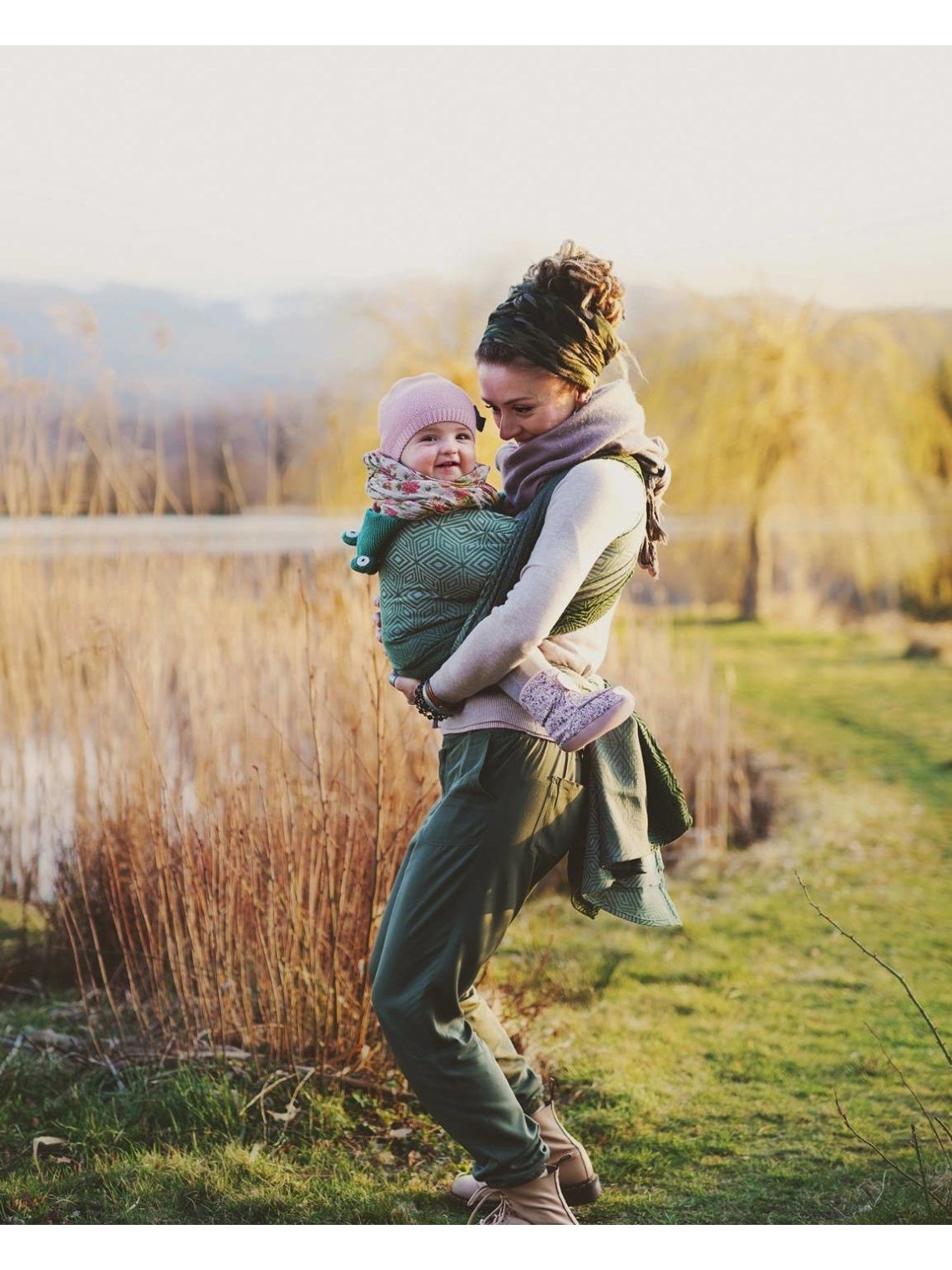 Little Frog bērnu slings – kvalitatīvs un ērts par pieejamu cenu