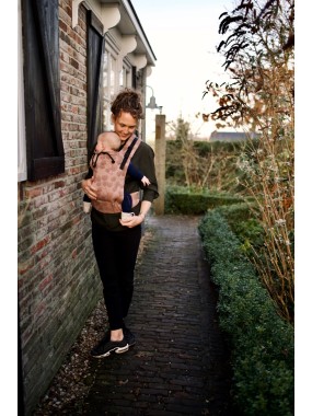 Pure Baby Love Cross & Go – vienkāršs un ērts bērnu slings