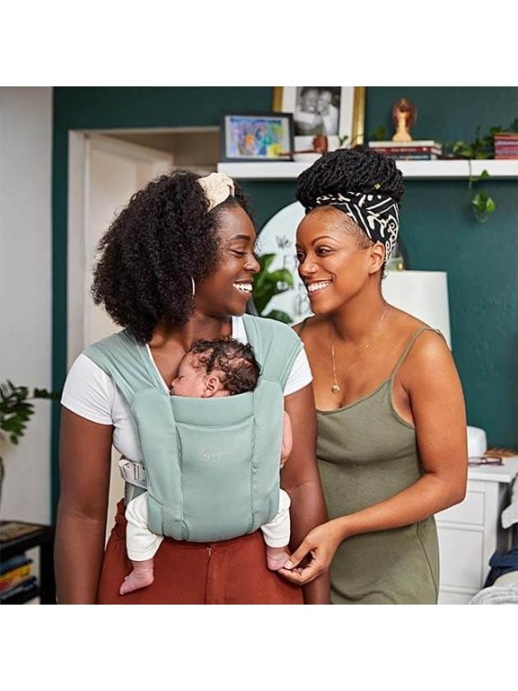 Ergobaby Embrace – soft and compact newborn carrier