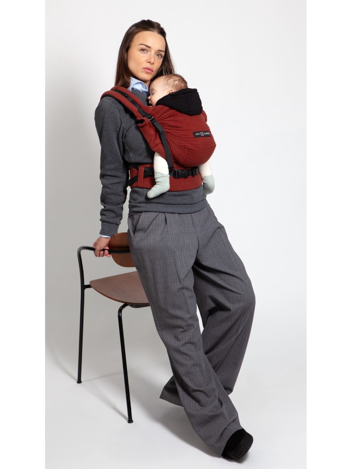 LOVE RADIUS HoodieCarrier 2 – ergonomisks slingis jau no dzimšanas LOVE RADIUS HoodieCarrier 2 – ergonomisks slingis jau no dzimšanas