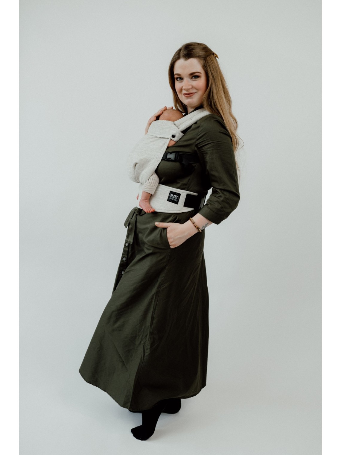 QUSY MINI 2.0 – īpaši viegls un regulējams bērnu slings QUSY MINI 2.0 – īpaši viegls un regulējams bērnu slings