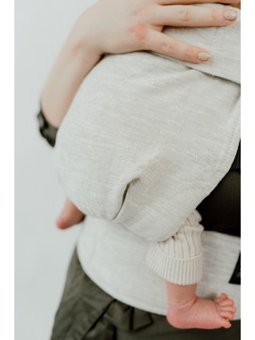 QUSY MINI 2.0 – īpaši viegls un regulējams bērnu slings QUSY MINI 2.0 – īpaši viegls un regulējams bērnu slings
