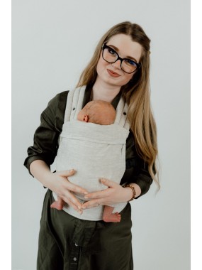 QUSY MINI 2.0 – īpaši viegls un regulējams bērnu slings QUSY MINI 2.0 – īpaši viegls un regulējams bērnu slings