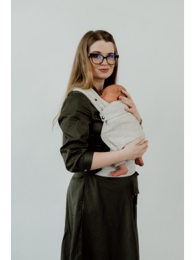 QUSY MINI 2.0 – īpaši viegls un regulējams bērnu slings QUSY MINI 2.0 – īpaši viegls un regulējams bērnu slings
