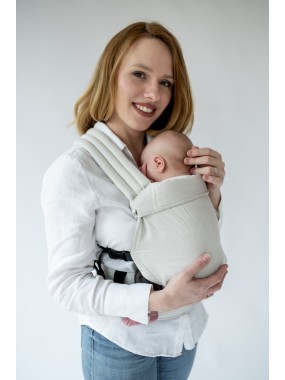 QUSY MINI 2.0 – īpaši viegls un regulējams bērnu slings QUSY MINI 2.0 – īpaši viegls un regulējams bērnu slings