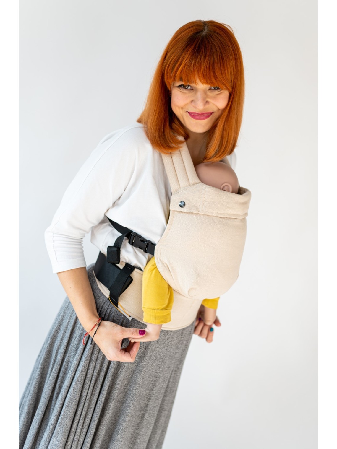 QUSY MINI 2.0 – īpaši viegls un regulējams bērnu slings QUSY MINI 2.0 – īpaši viegls un regulējams bērnu slings