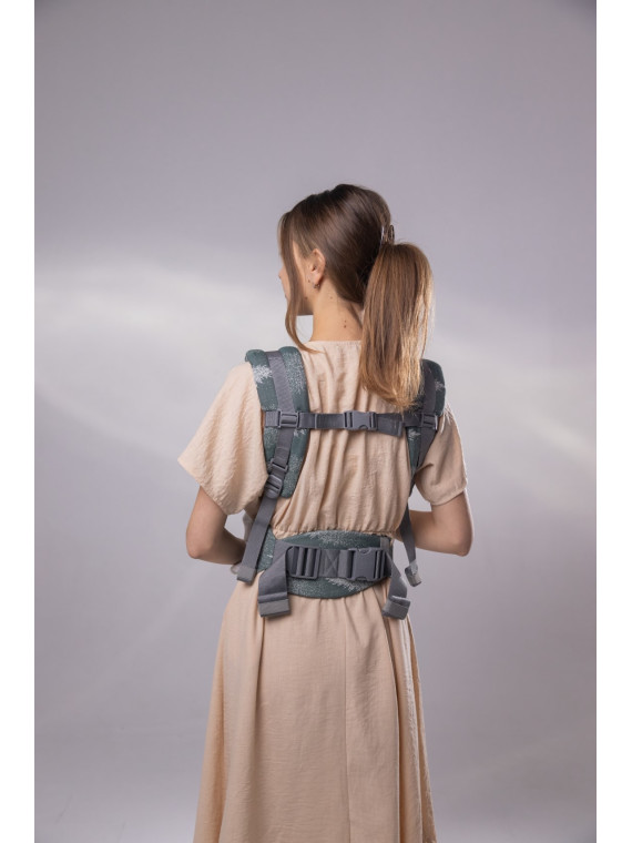 Love & Carry ONE – comfortable baby carrier from newborn