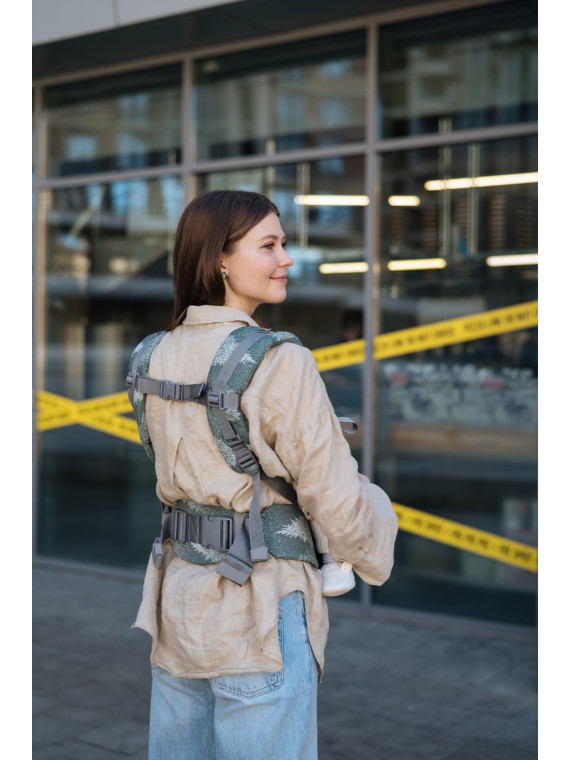 Love & Carry ONE – comfortable baby carrier from newborn