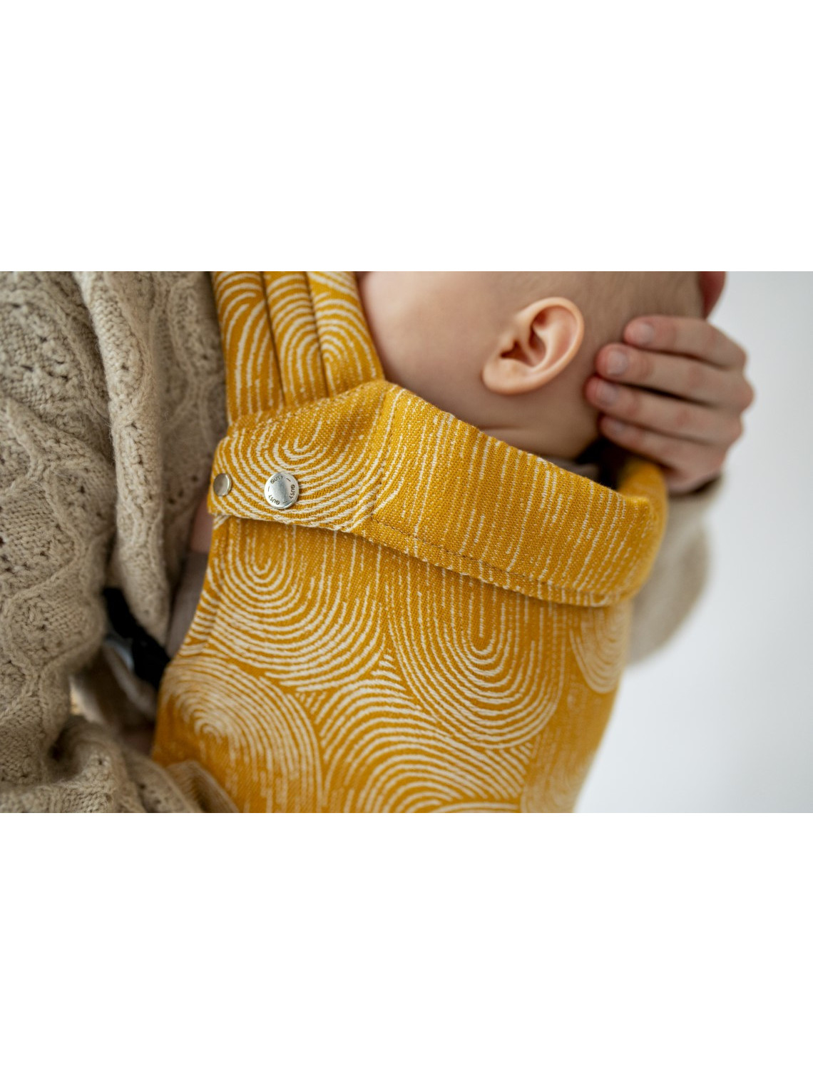 QUSY Standard 2.0 – innovative adjustable baby carrier QUSY Standard 2.0 – innovative adjustable baby carrier