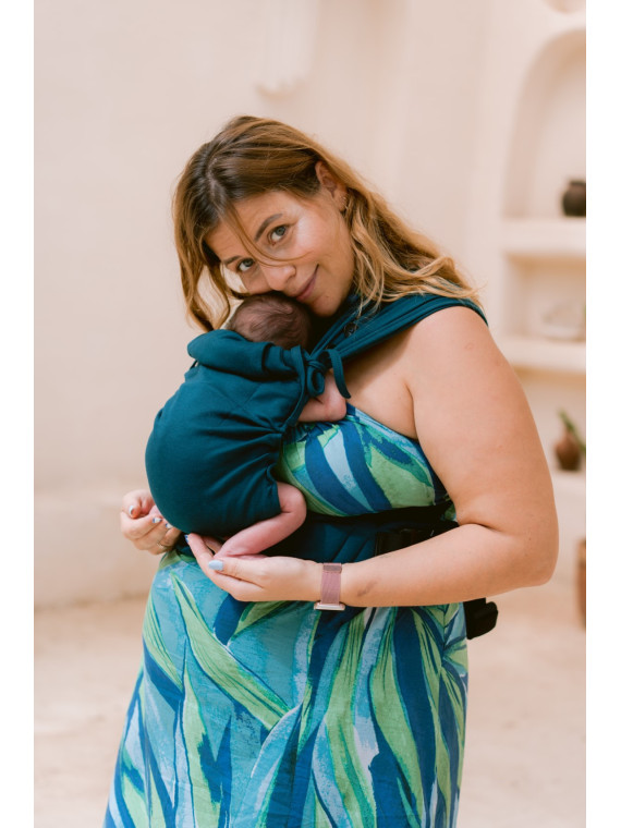 Neko Tiny – newborn baby carrier from 2.5 kg, made of stretchy wrap fabric