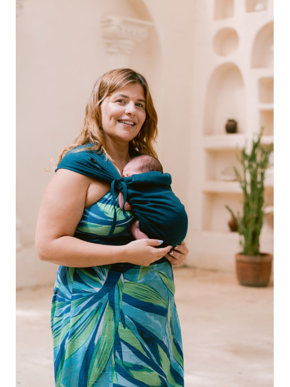 Neko Tiny – newborn baby carrier from 2.5 kg, made of stretchy wrap fabric