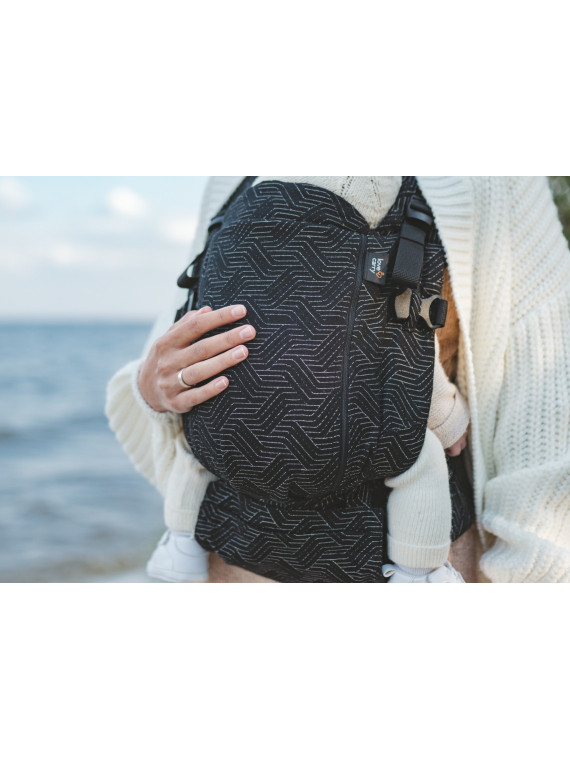 Love & Carry ONE – comfortable baby carrier from newborn
