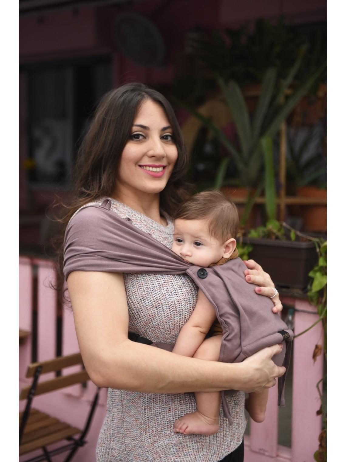 Neko Tiny – nēsātājs mazulīšiem no 2,5 kg, elastīgs audums un izvelkamas lences