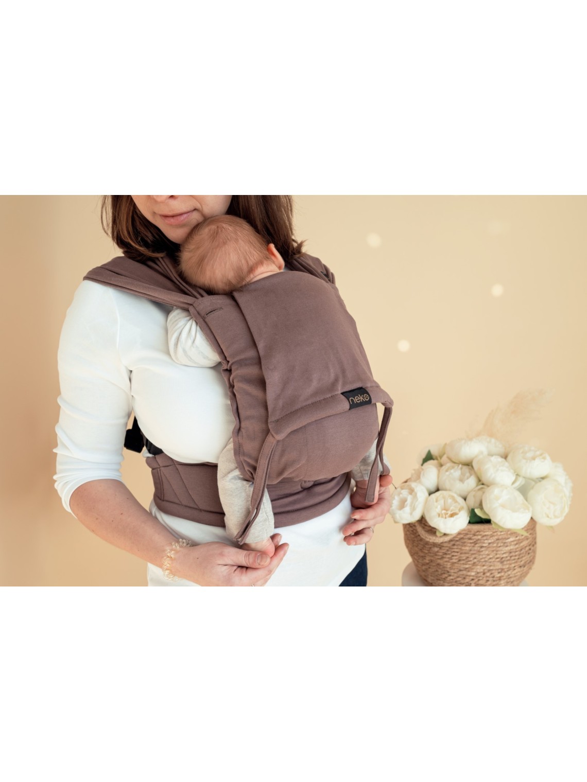 Neko Tiny – nēsātājs mazulīšiem no 2,5 kg, elastīgs audums un izvelkamas lences