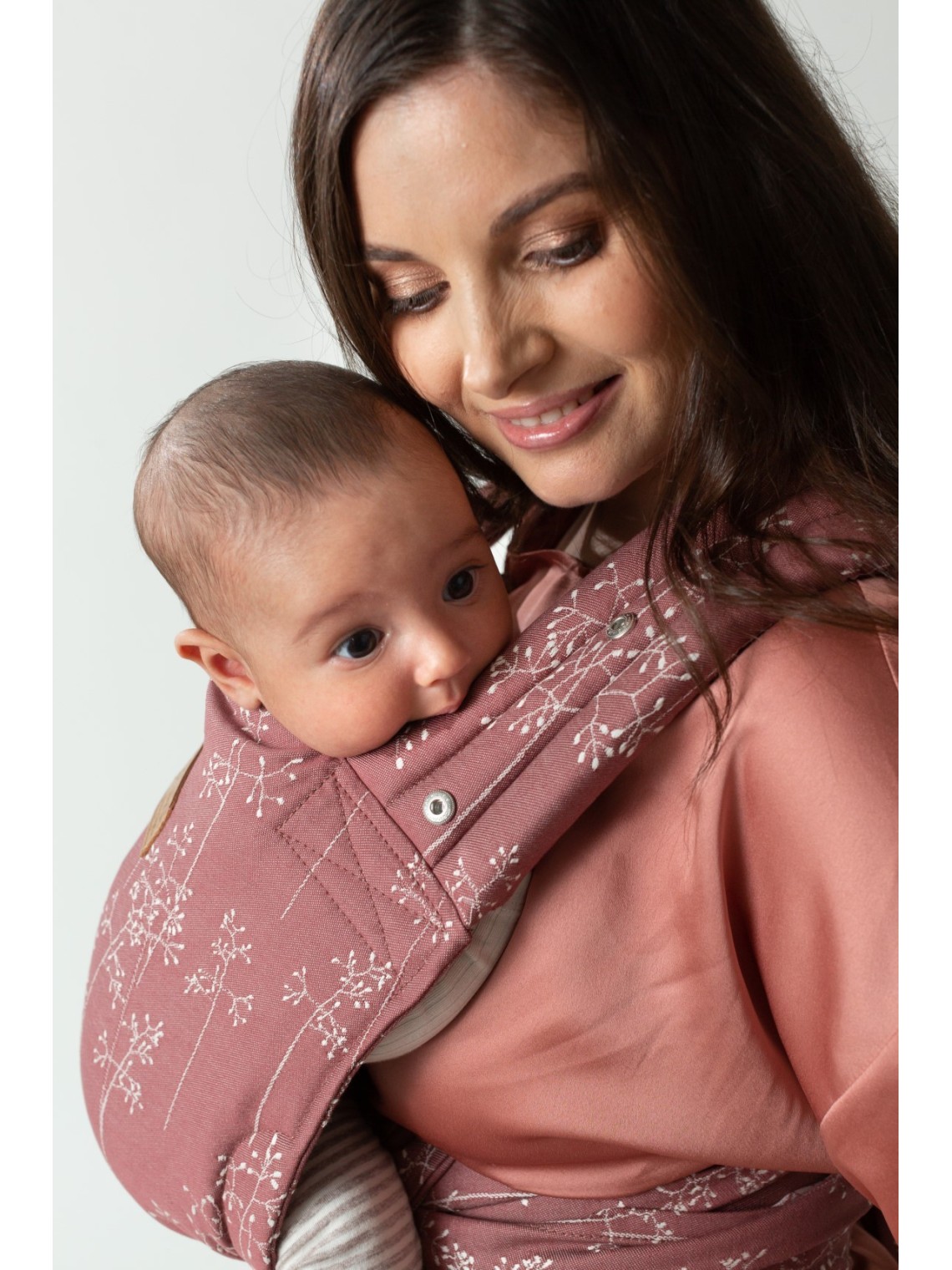 ISARA Quick Half Buckle – hybrid baby carrier with buckle and wrap flexibility